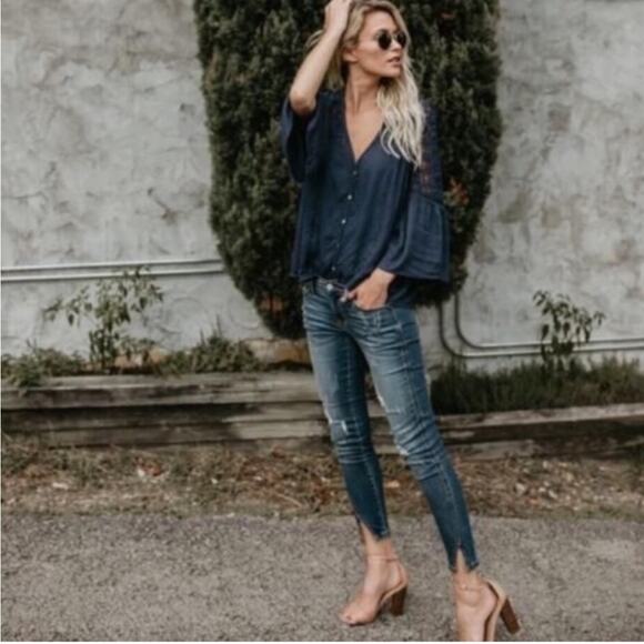 Vici Tops - VICI LOVESTITCH Du Jour Crochet Blouse in Navy Crochet size Large‎